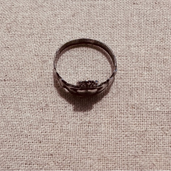 Vintage | Ring | Claddagh Silver Ring | Irish Lore | Boho | Folklore - Picture 2 of 6